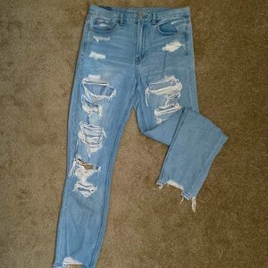 American Eagle Distressed Mom Jean